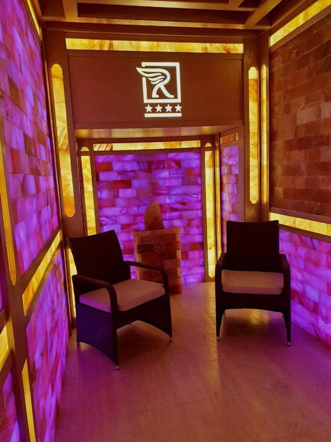 Rusel Hotel